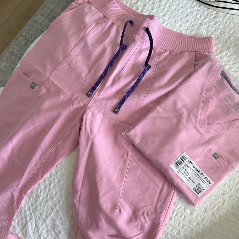 Fabletics Scrub Set in Pink Marshmallow. Have both pieces together. Brand New!
